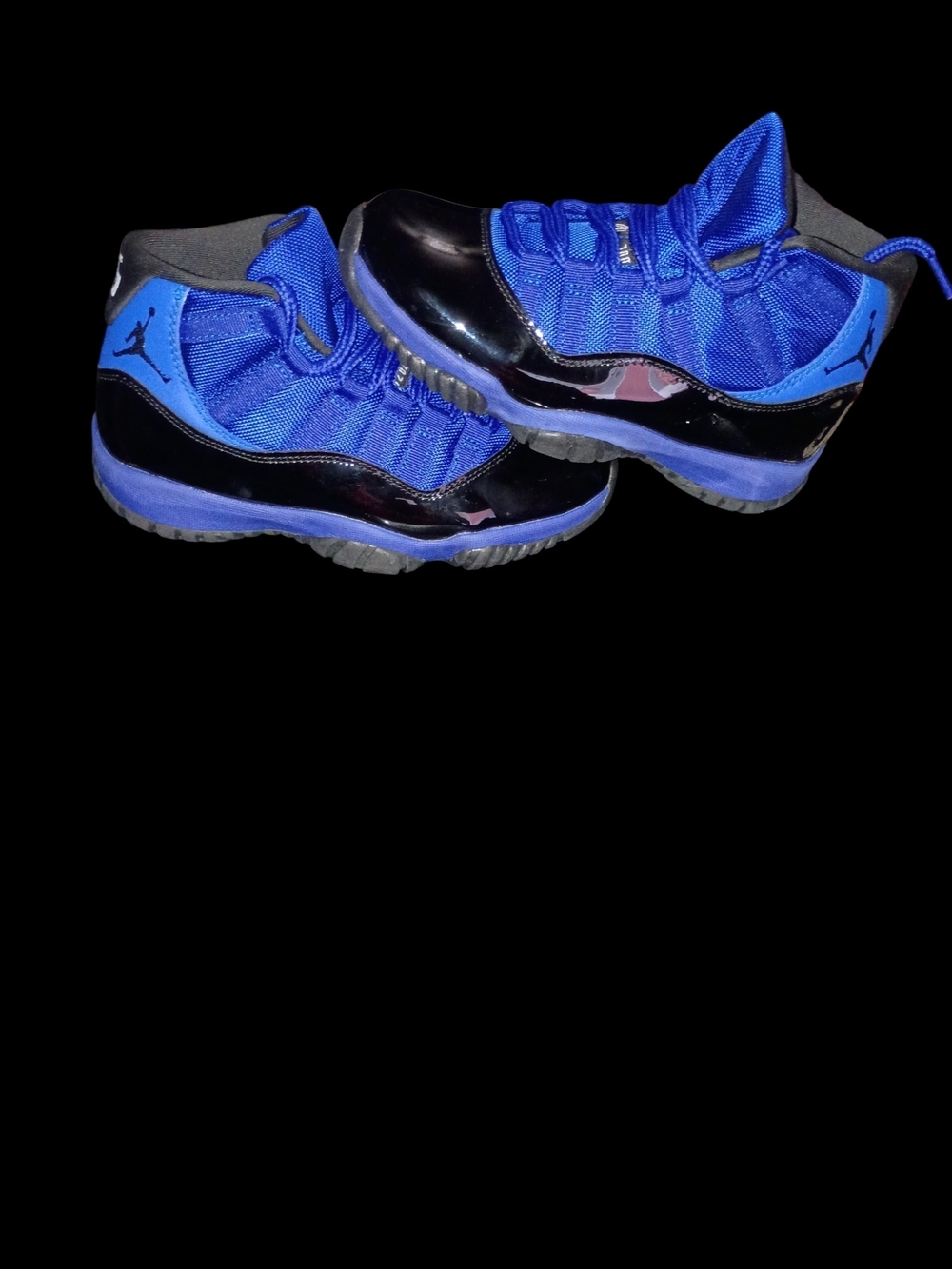 Kids Jordan 11 Retro High-Top Sneakers in Blue and Black
